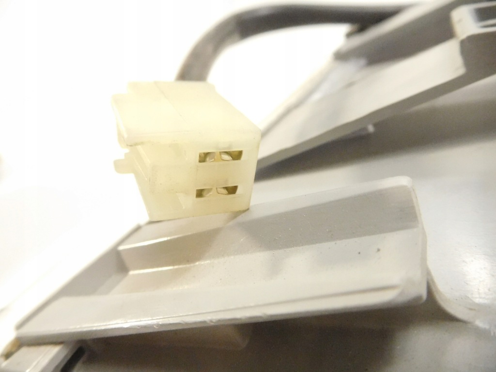 фото №5, Поворотник правый fiat uno 83-02 9943041