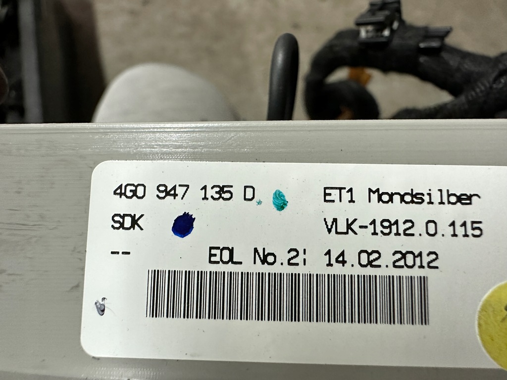 фото №5, Audi a6 4g лампа стельовий