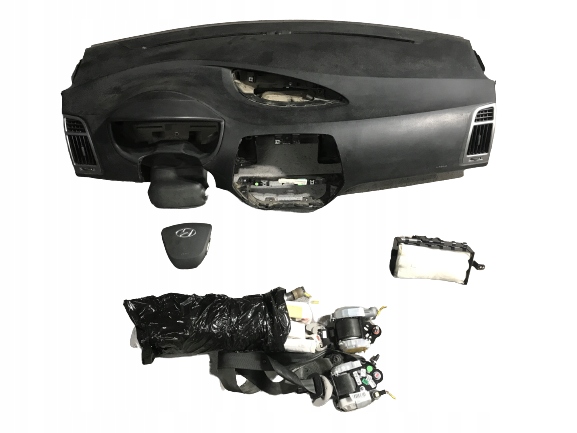 фото №1, Приборная панель консоль подушка ремни hyundai i20