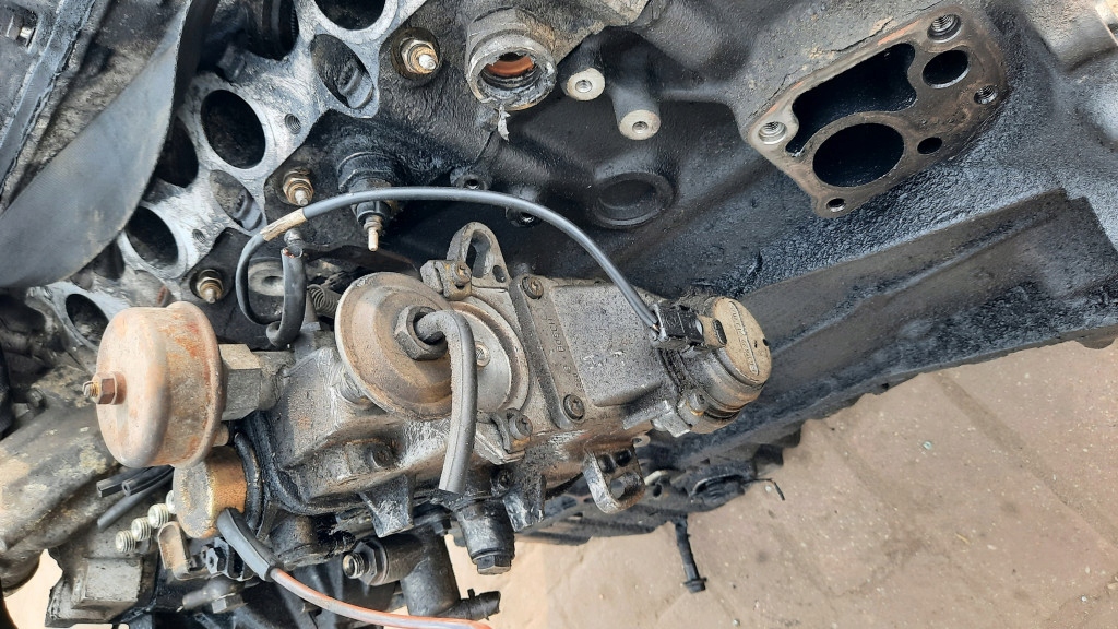 Двигатель насос впрыскная mercedes w124 2.5d с Разборки