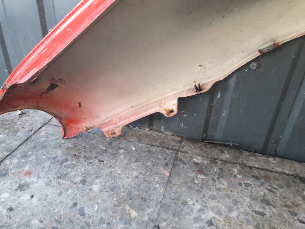 фото №14, Крила правий перед mazda 121 червоний