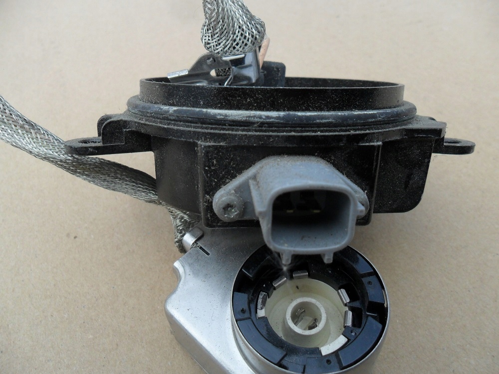 фото №5, Преобразователь ксенон subaru xv easa24010114