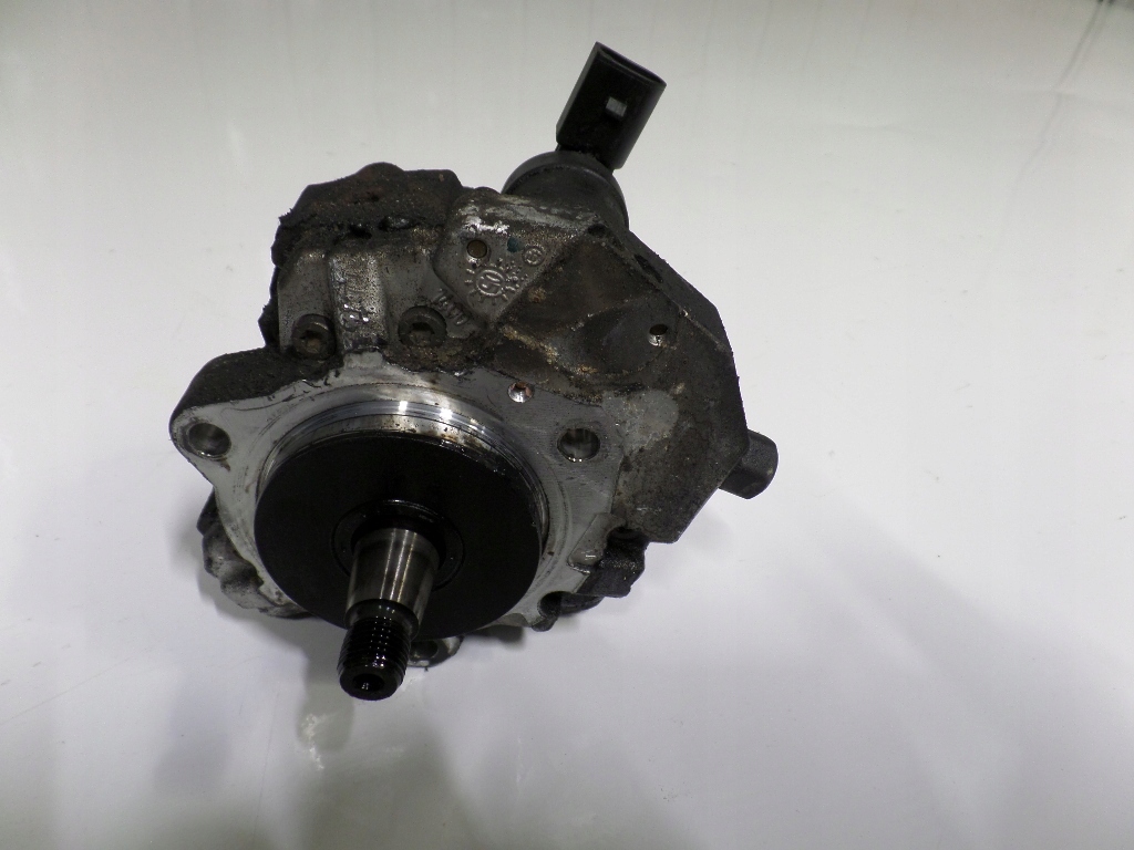 Насос топлива давления впрыскная 2.0d bmw 3 e90 e91 e93 e87 e46 e60 в Украине