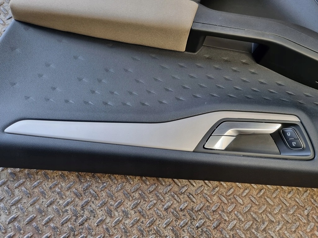 фото №12, Ford escape iv 2020 po правая обшивки дверь