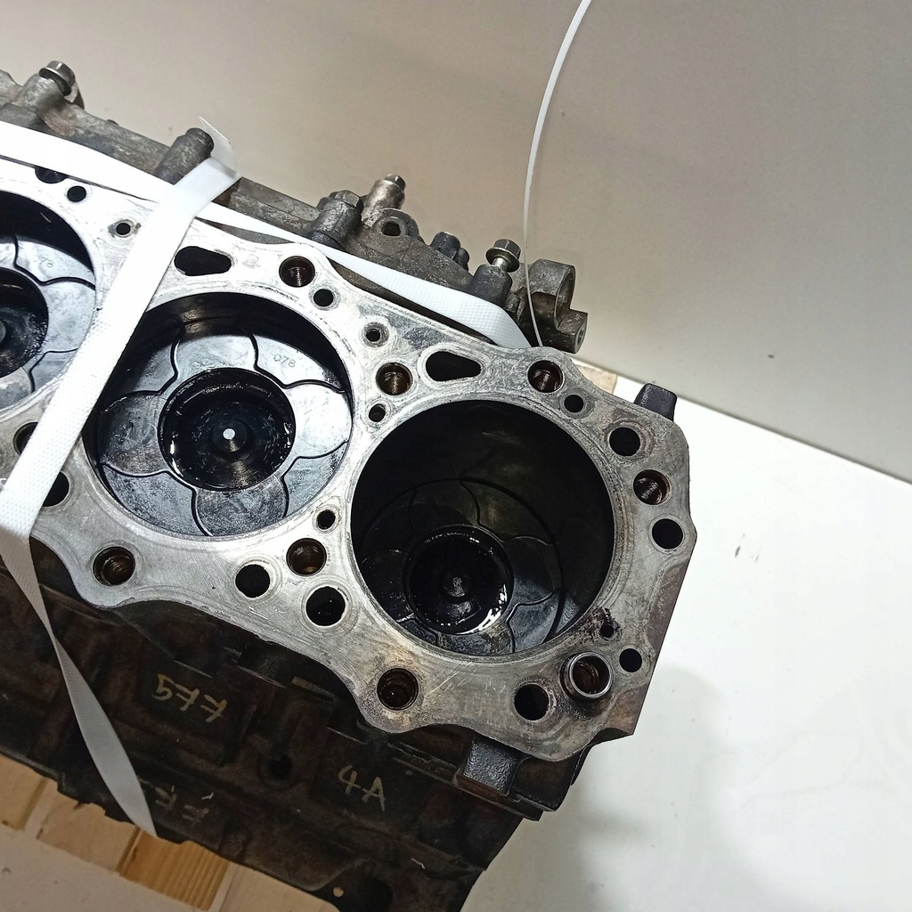 фото №10, Mitsubishi pajero iv 3.2 did двигатель 4m41u dół двигателя wał поршни