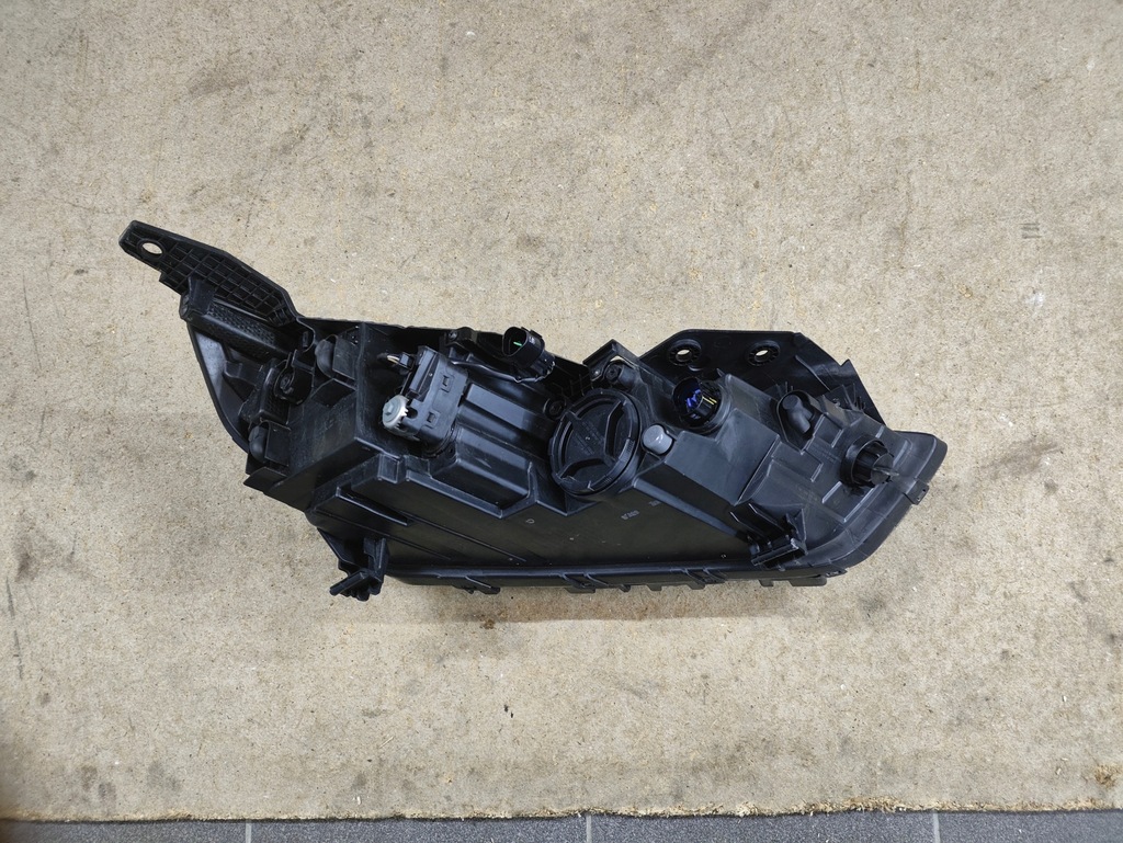 фото №4, Hyundai ioniq i 2017 - лампа передняя перед левая