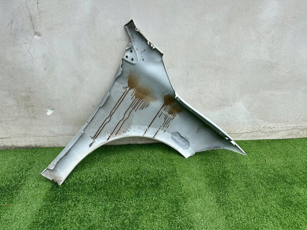 Крыло renault megane iii 09-15r левый перед 8201560405 Оригинал