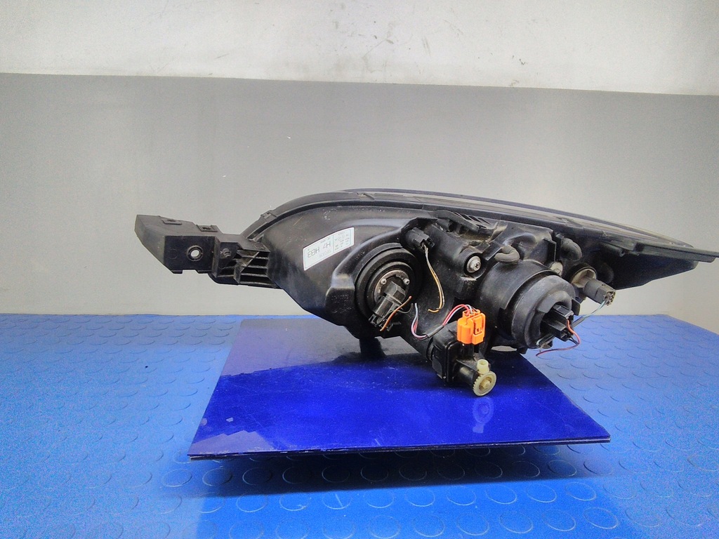 фото №5, Mazda 3 фара лампа правая перед 20-a859