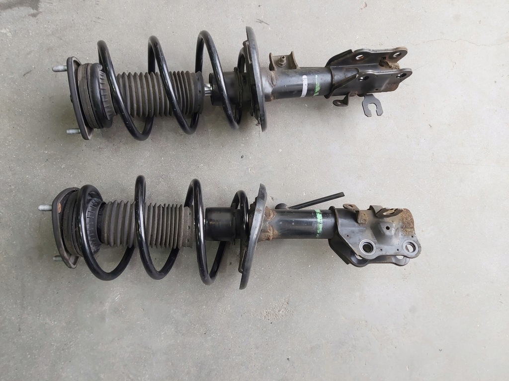 фото №1, Амортизатор перед правий лівий 2.2 d mazda 3 iii bm