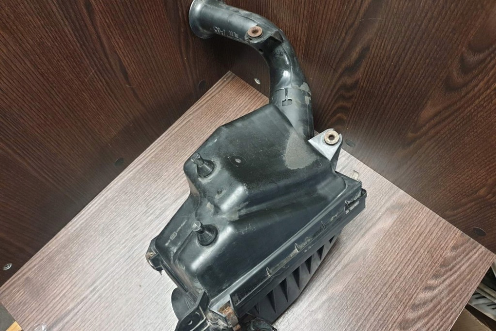 фото №8, Корпус фильтра воздуха nissan primera p12 16500au600 2.2l дизель 93kw