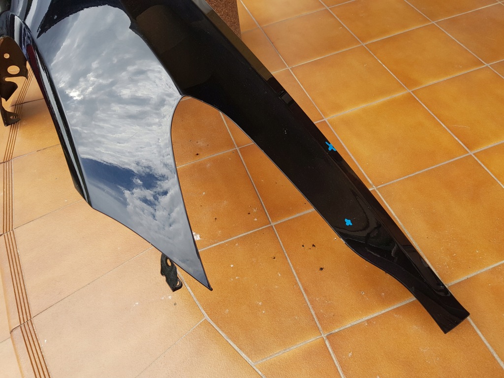 Tesla model 3 17- крыло  правый  перед Киев