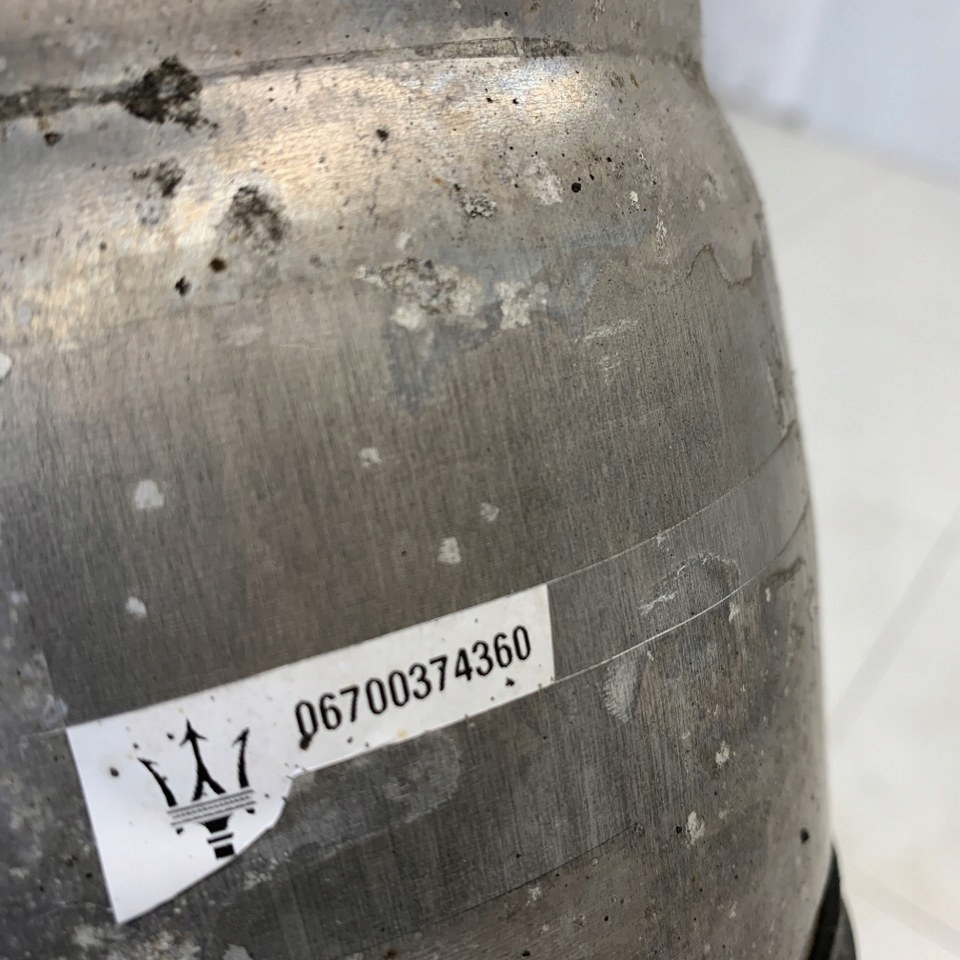 Поворотний кулак права перед привідний вал амортизатор важіль maserati levante m161 18r Доставка