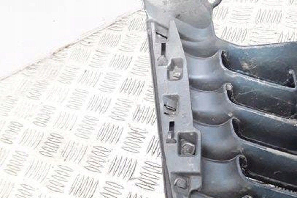 фото №9, Решётка радиатора chrysler pt cruiser pt_ 27784 2.0l бензиновый 104kw 2001