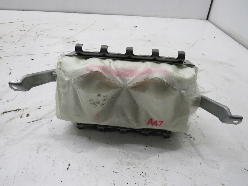 фото №1, Подушка пасажира avensis t29