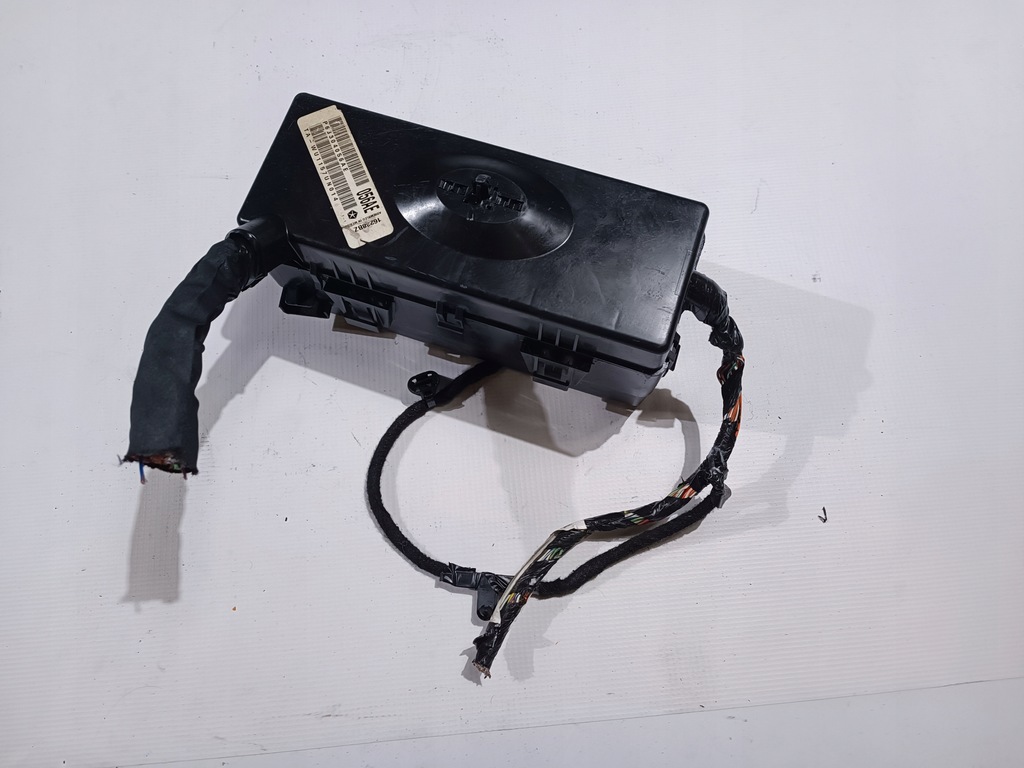 фото №5, Коробка запобіжників задня задня dodge challenger 2015-