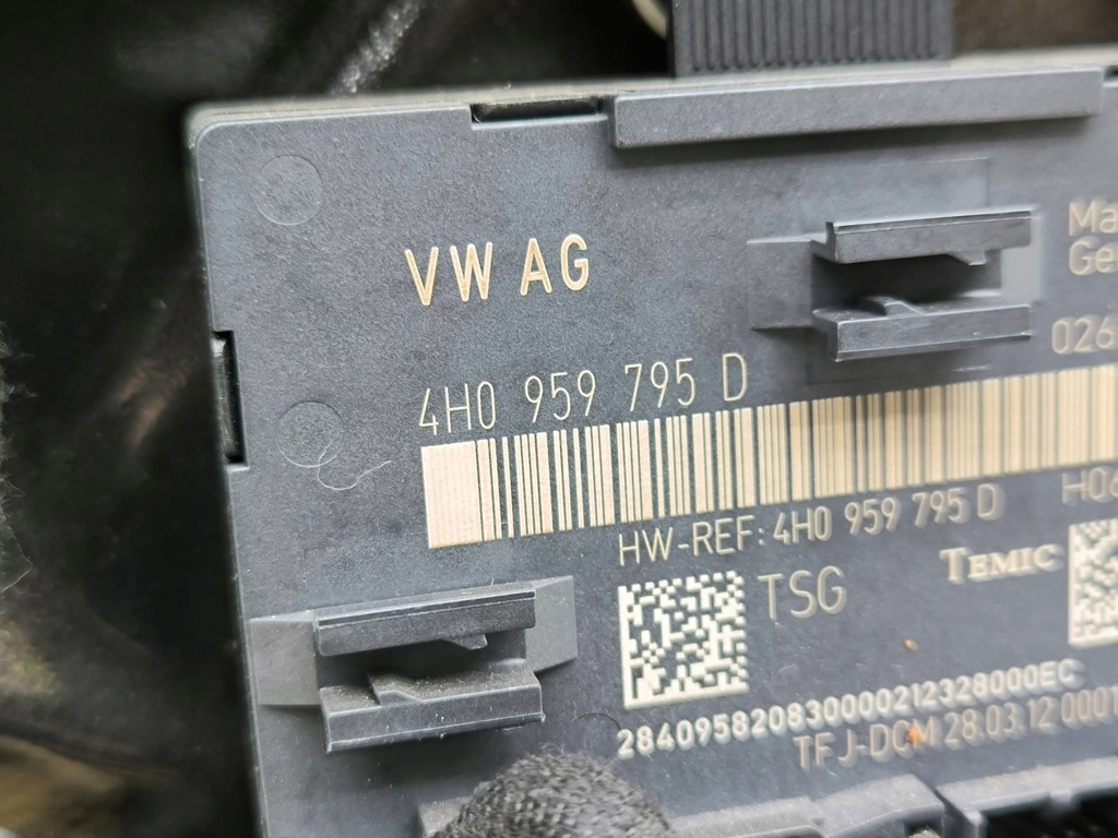 фото №15, Audi a8 s8 d4 4h 2012 ліва сторона двері задні