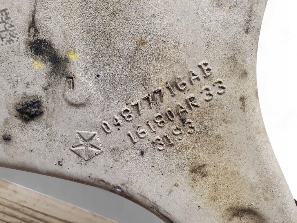 фото №6, Jeep grand cherokee 04877716ab права сторона нижній важіль передній