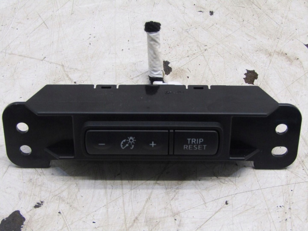 фото №1, Переключатель кнопка подсветка trip reset nissan micra k14