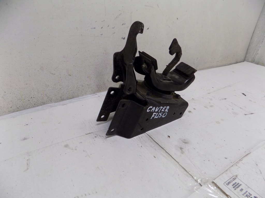 фото №6, Кронштейн кабіни mitsubishi canter fuso 13r-