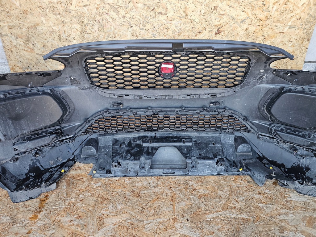 фото №10, Jaguar e-pace бампер перед