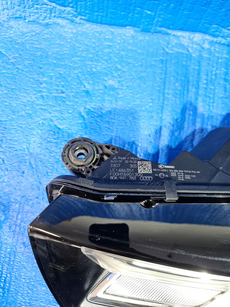 Купити Фара перед ліва audi q5 matrix 80a941783 full led