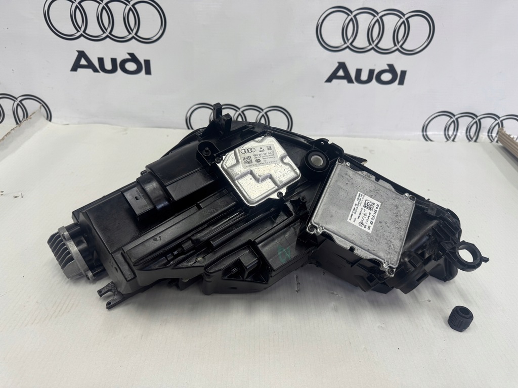 фото №12, Audi a4 b9 8w 8w0 2015-2020 лампа правая передняя full led комплектная oryg.