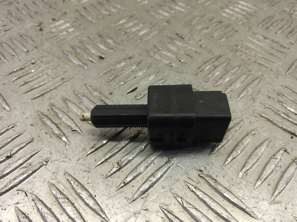 фото №7, Nissan navara d23 2016 датчик тормоза ручного / стояночного