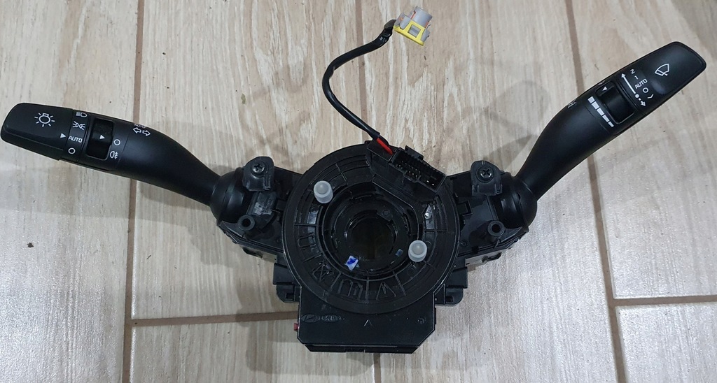 фото №1, Лента переключатель kia stinger