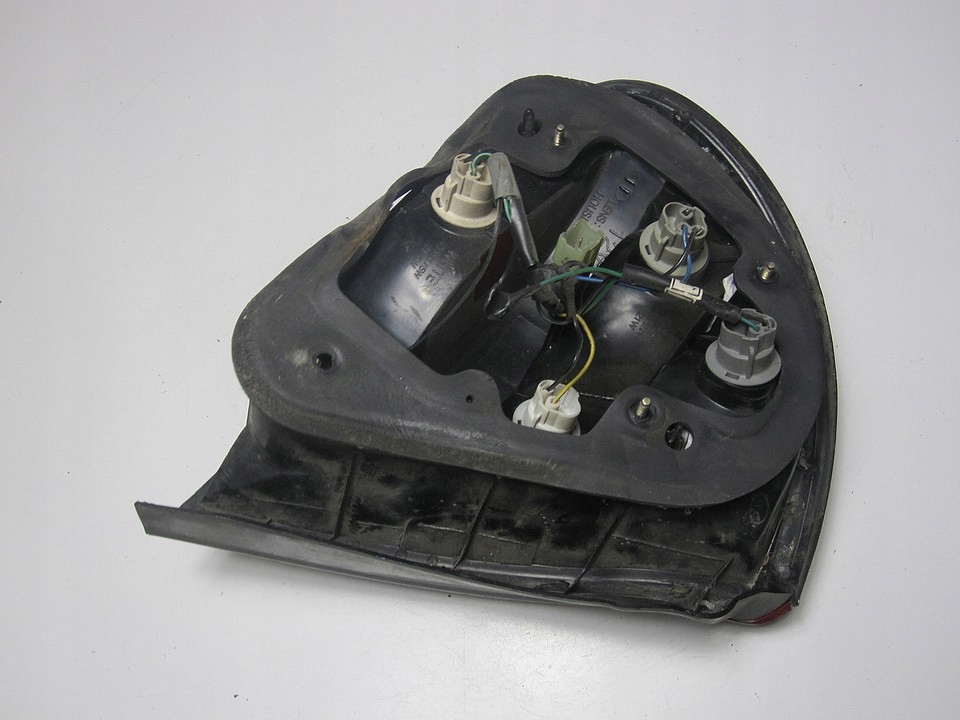 фото №10, Лампа задняя правая hyundai sonata iii 97r 228