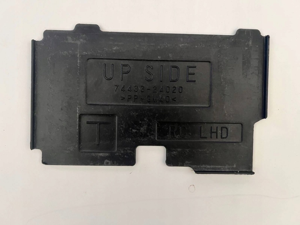 Купить Кронштейн пластик lexus rc 74433-24020