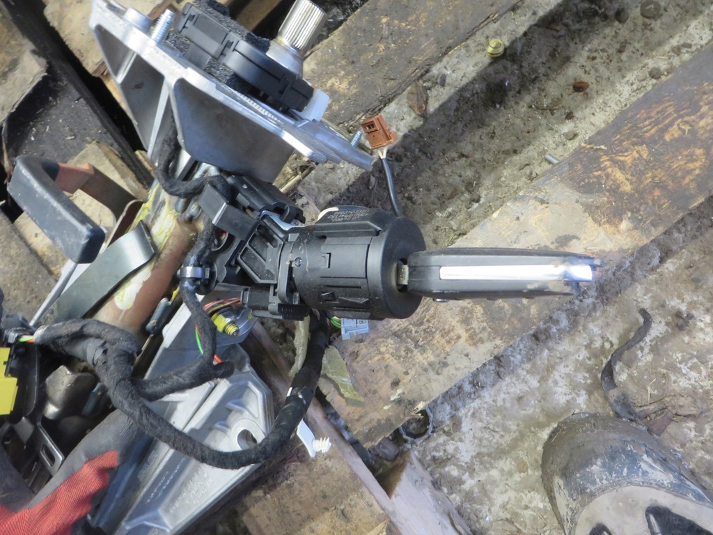 фото №2, Citroen c5 iii замок зажигания ключ колонка r