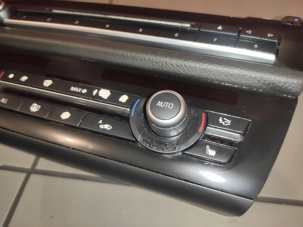 фото №11, Bmw 5 f10 f11 f07 панель радіо обдув кондиціонера рамка чорний оригінал