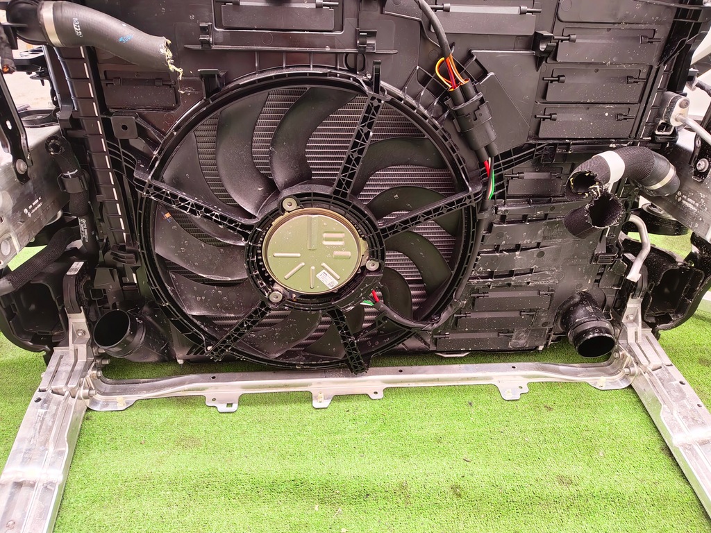 фото №9, Bmw x2 u10 перед капот крылья бампер pas передний лампы a300