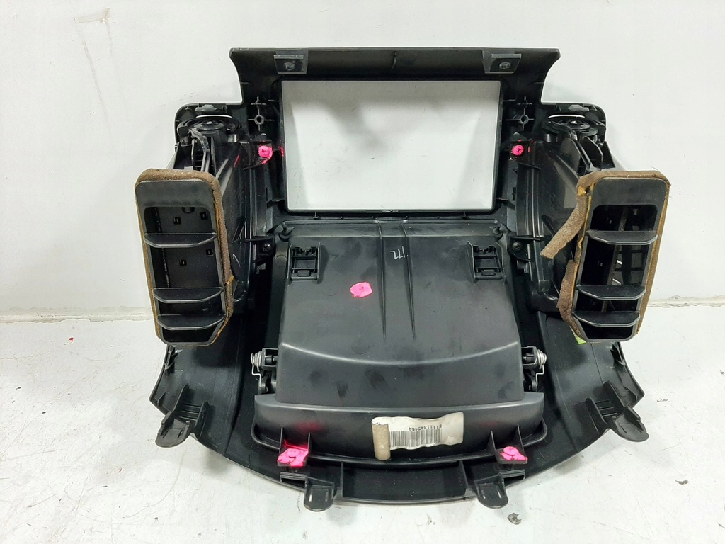 фото №9, Nissan note e11 07r консоль середня бардачок ґрати обдув 682609u000