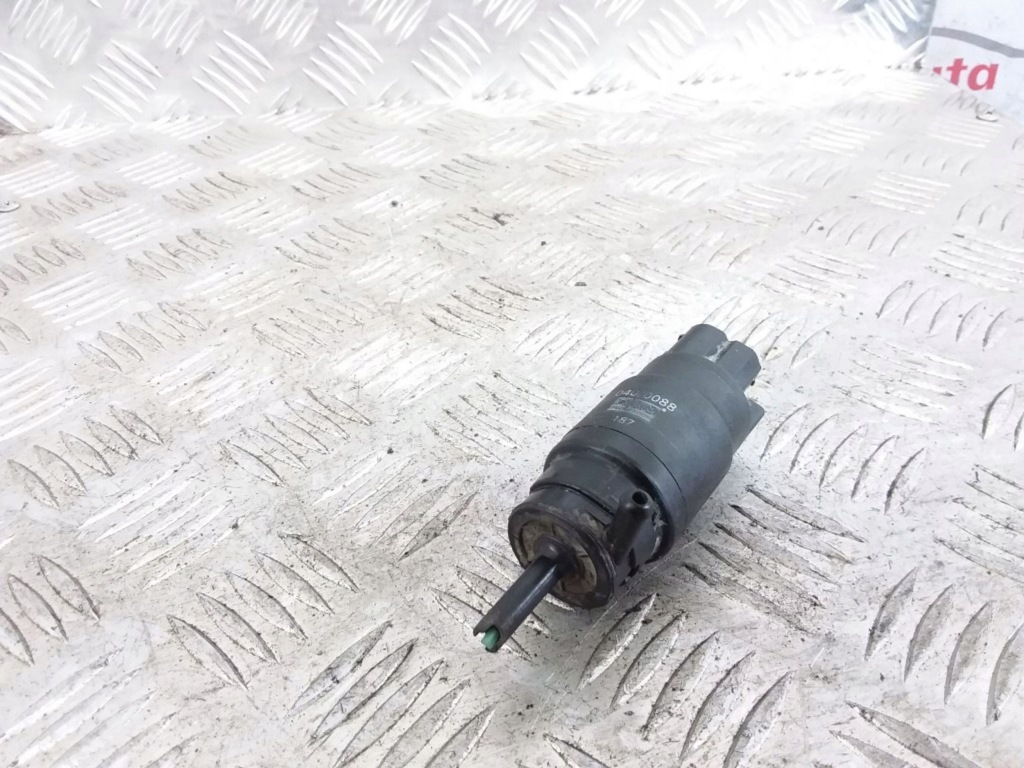 фото №1, 1995 bmw 5 e34 помпа распылителя 04070088