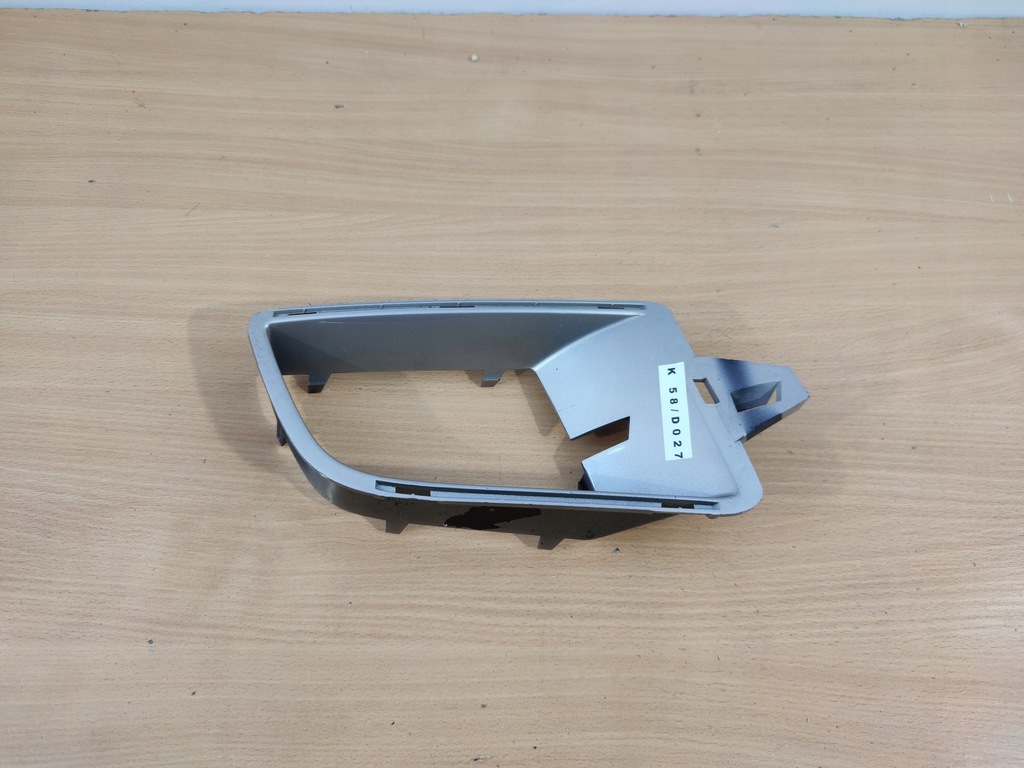 фото №1, Lancia phedra правая решётка w бампер перед рамка r