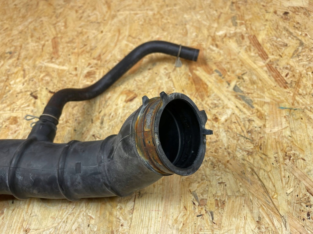 фото №12, Труба шланг wąż повітря toyota yaris iv cross p21 17880-k0040 2020-