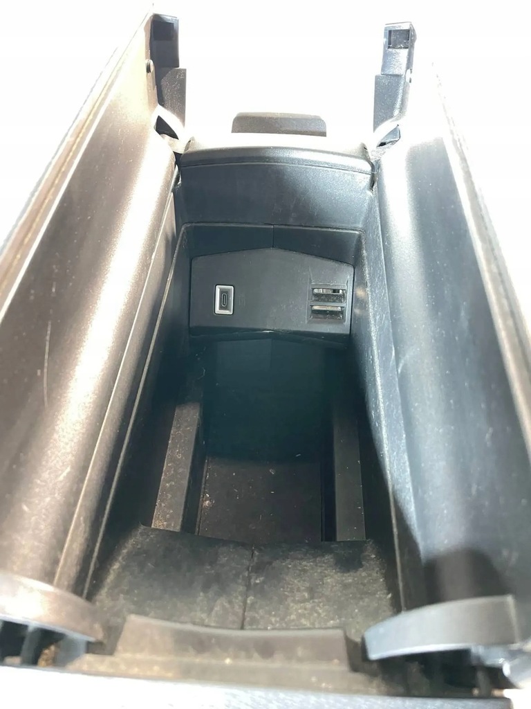 фото №9, Подлокотник туннель среднего туннель peugeot 308 iii p5 t10 - 9838038180