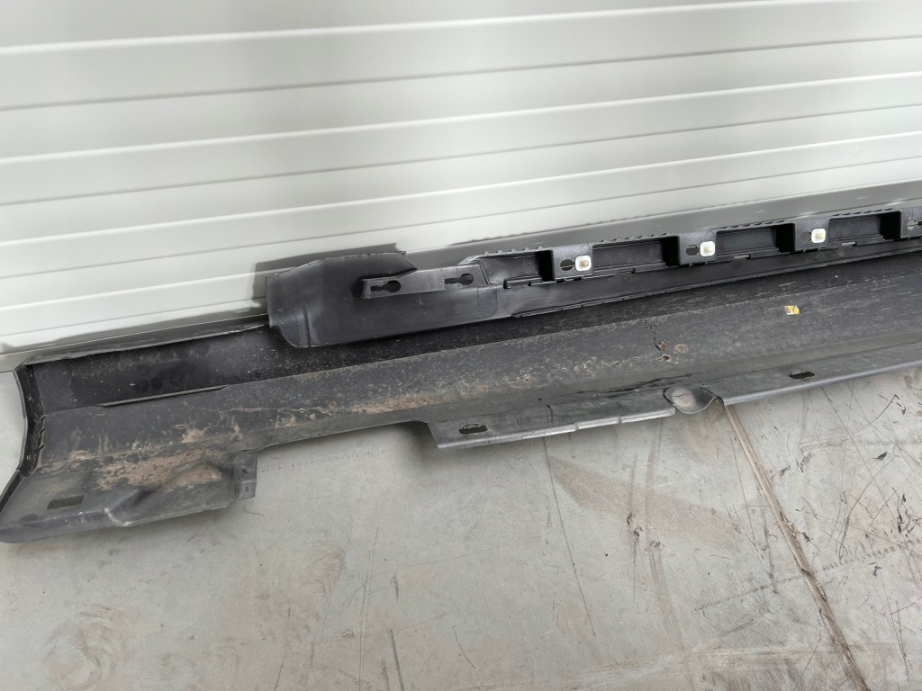 Порог молдинг порог правая mercedes w207 купе с Разборки