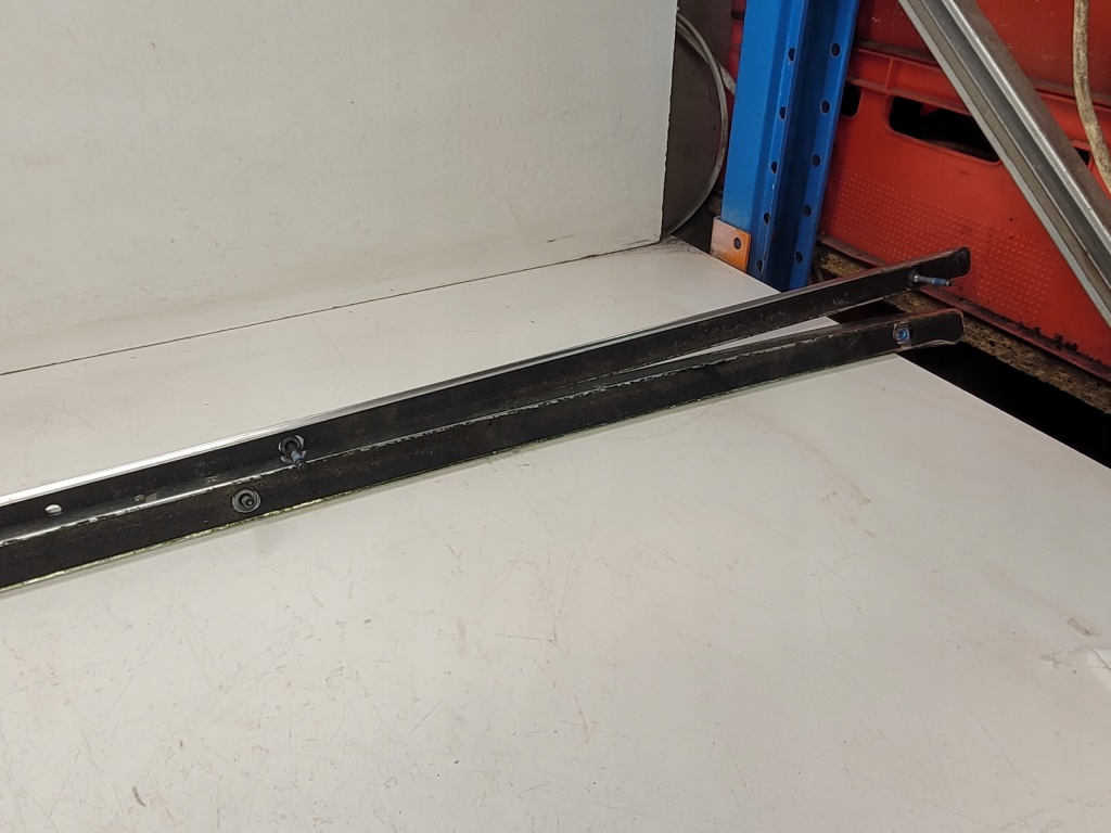 Рейлінг даховий хром комплект audi a6 c6 4f9860022j в Україні