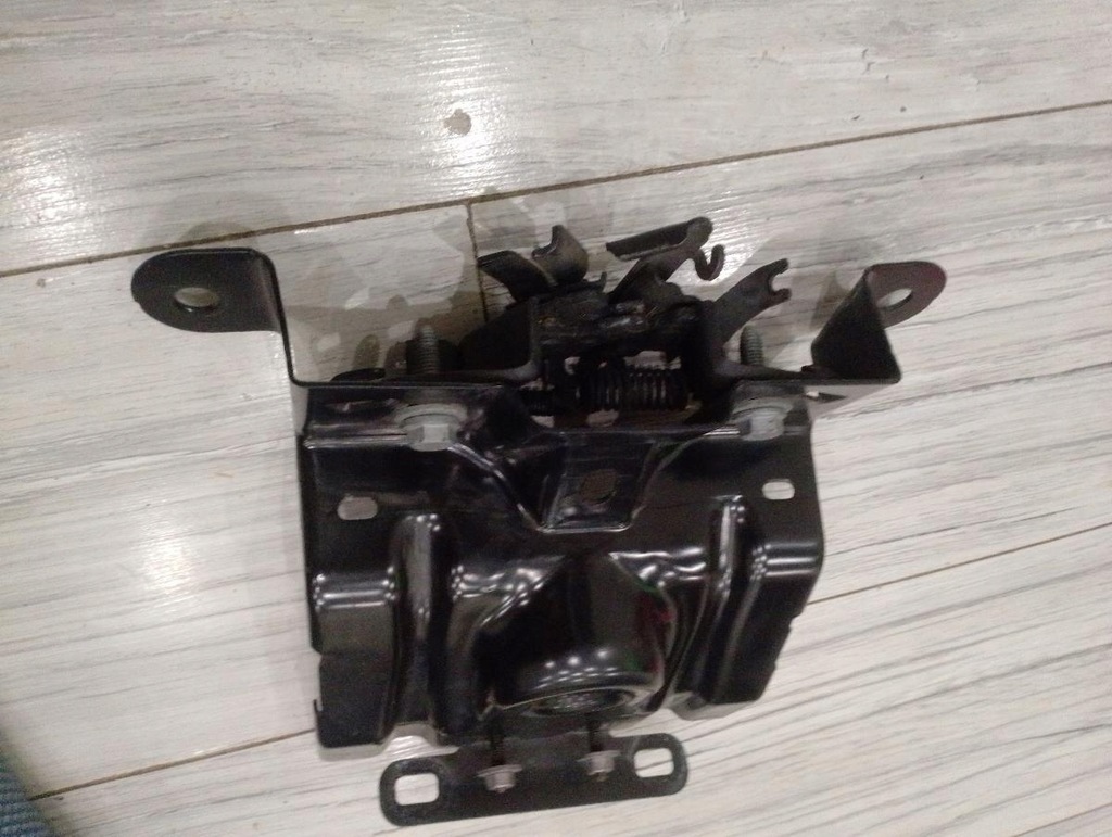 фото №2, Кронштейн кронштейн замка поперечина renault clio v 612001843r