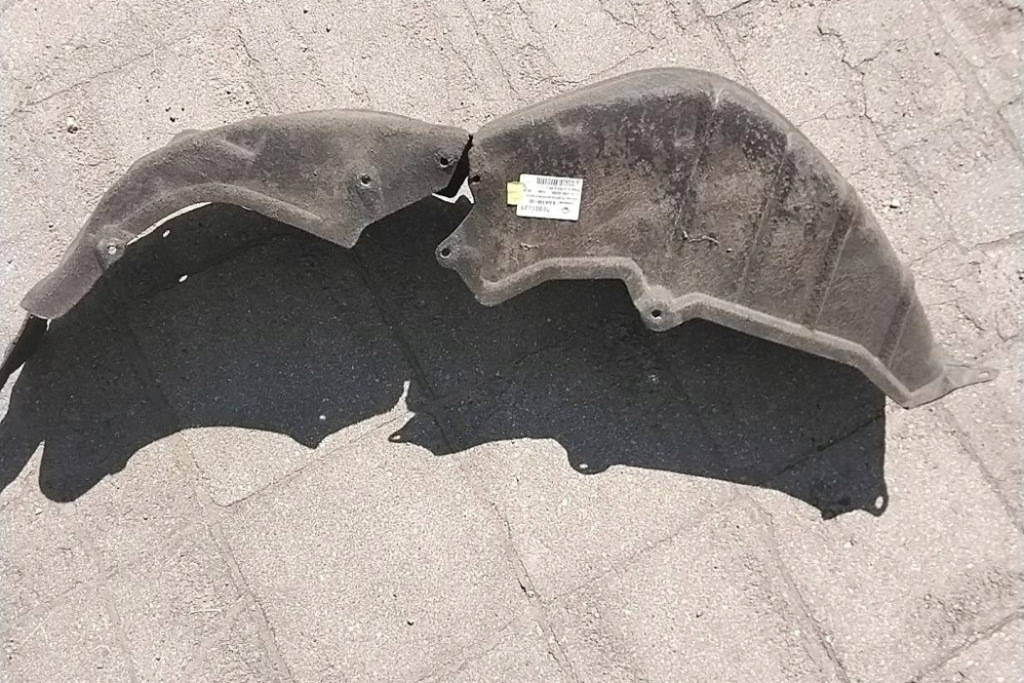 фото №1, Подкрылок правое задние mini countryman r60 9804694 1.6l дизель 2016