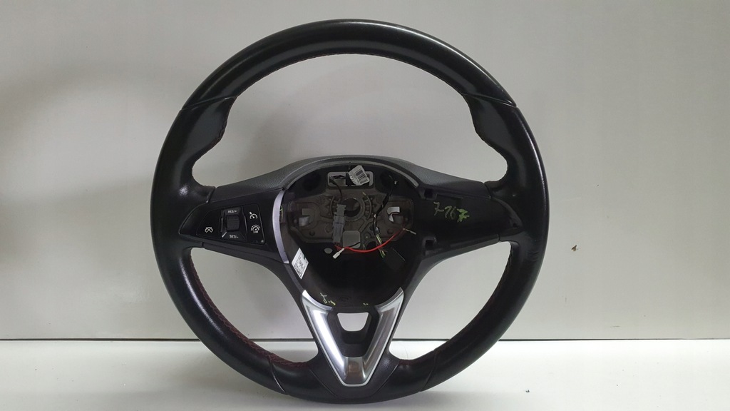 фото №1, Opel astra k corsa e воздуховод кожаный