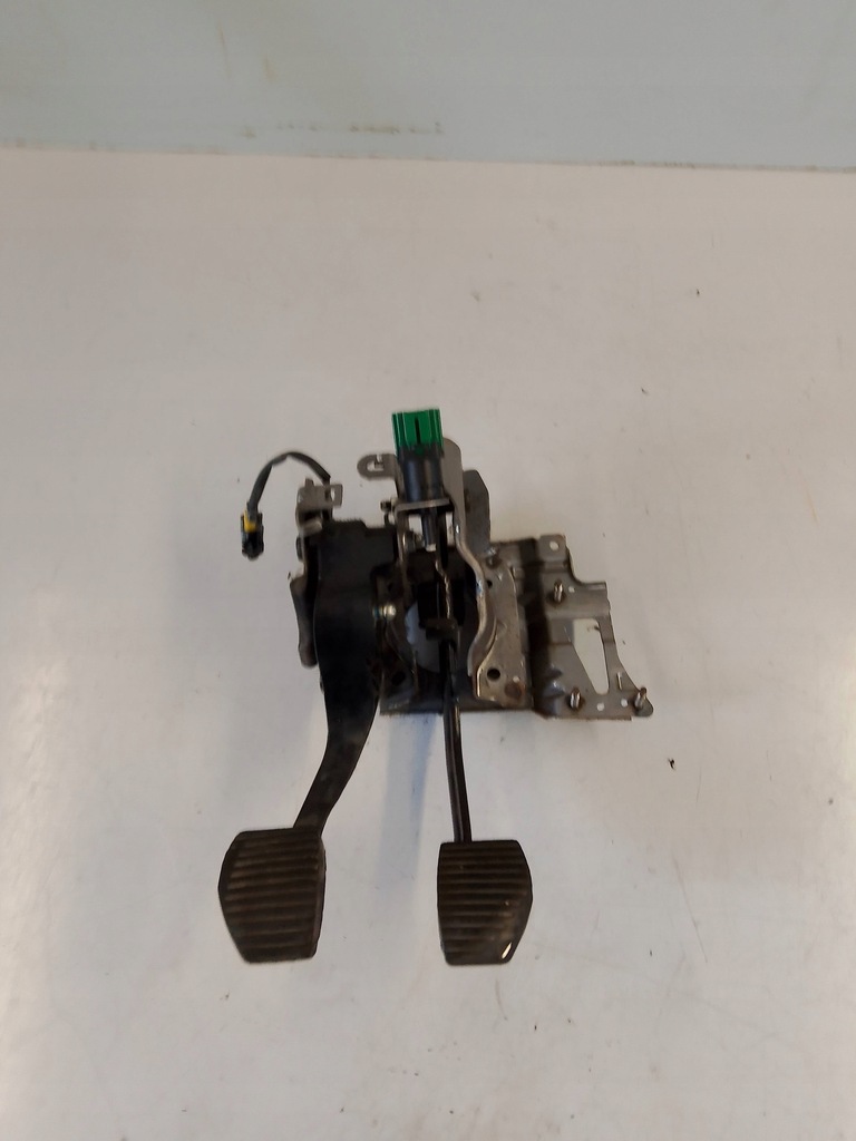 фото №1, Citroen c4 ii b7 педаль зчеплення гальма