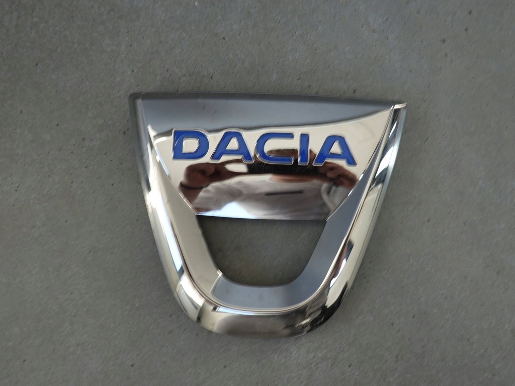 фото №1, Dacia duster 2 ii эмблема значок крышки задняя оригинал