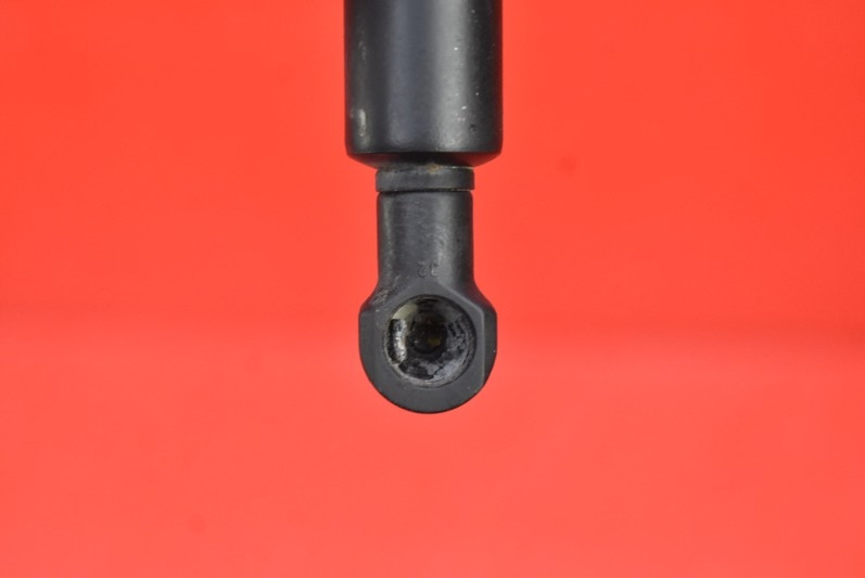 фото №6, Привід гідравлічний капот 30674708 volvo v70 2 ii lift 04-08