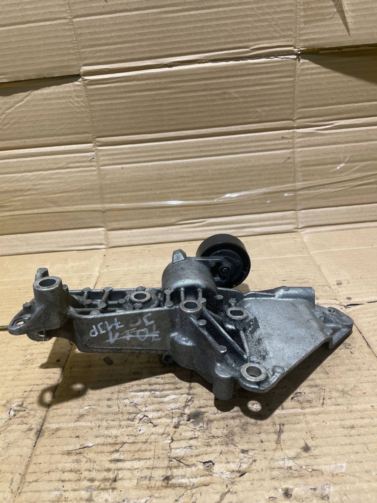 Renault scenic 2 - кронштейн/ кронштейн генератора Недорого