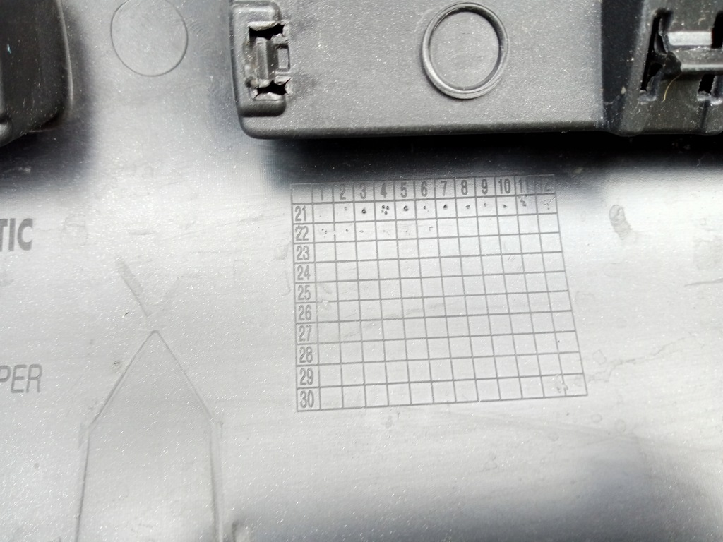 фото №10, Hyundai ioniq 5 спойлер накладка бампера задняя