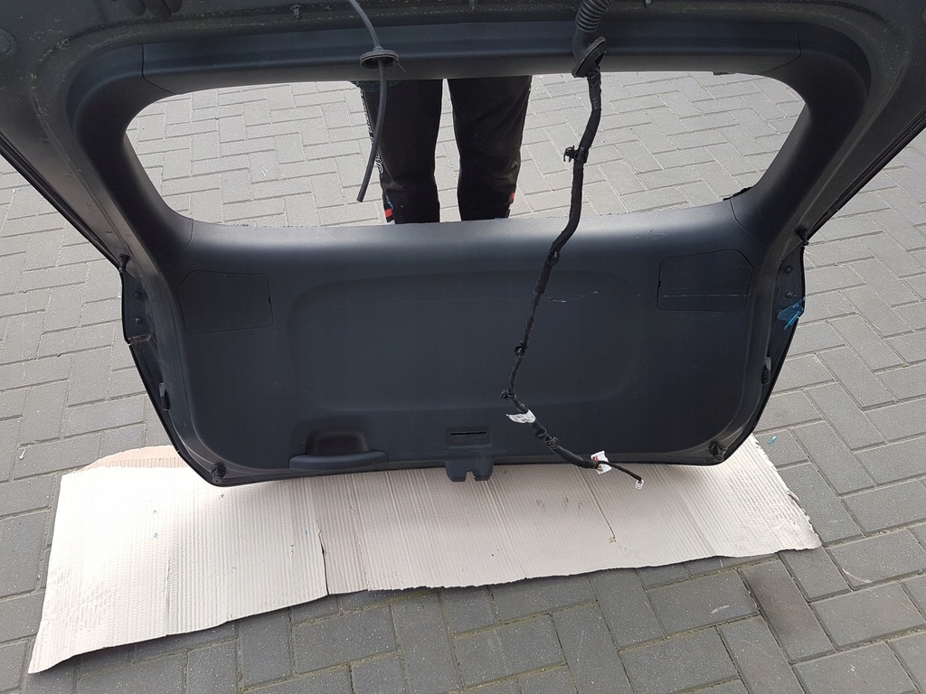 фото №8, Кришка багажника багажника комплектна bez скло h8 kia sportage v 5 21-