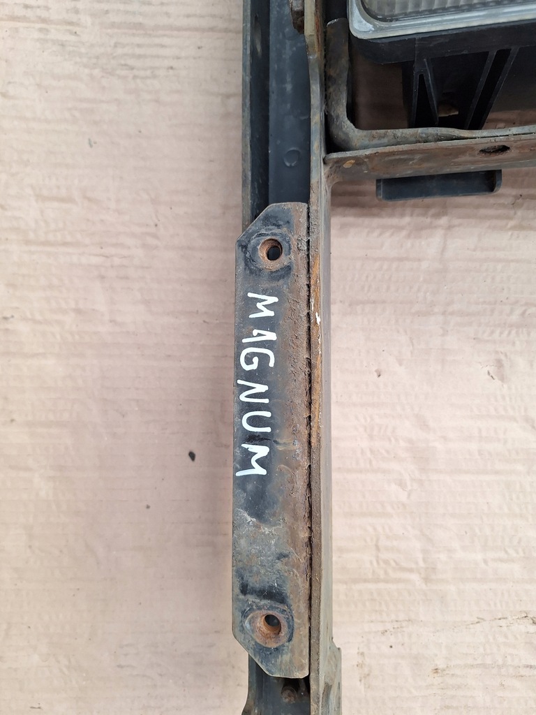 фото №3, Фара лампа с okularem правая renault magnum dxi 246823-00